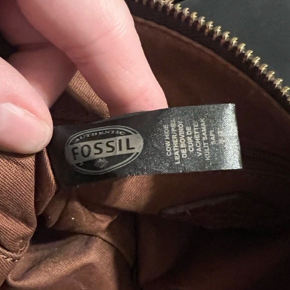 Fossil Vickery brown leather crossbody bag with adjustable strap - Picture 15 of 16